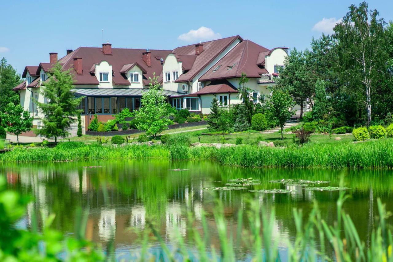 Hotel Dworek Helena Biała Podlaska Esterno foto