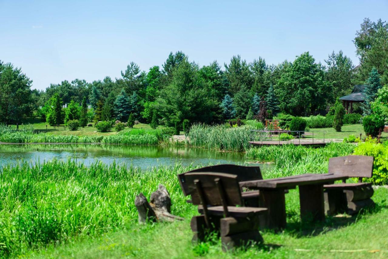 Hotel Dworek Helena Biała Podlaska Esterno foto